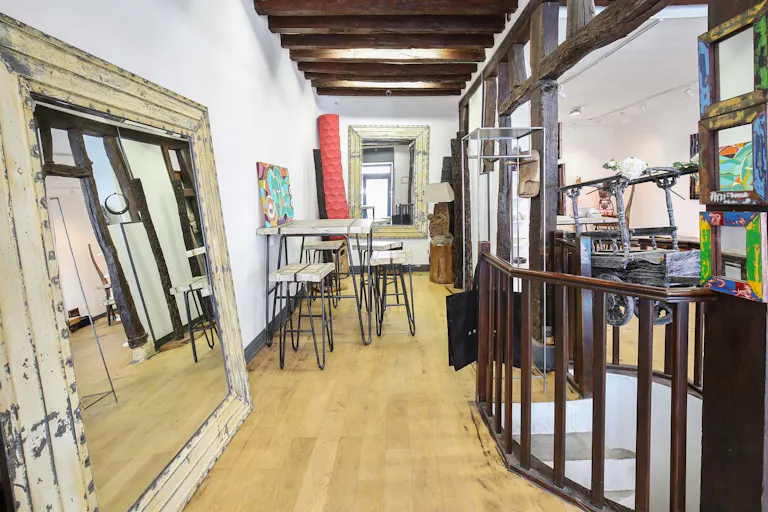 Art Gallery Space in Le Marais - Image 1