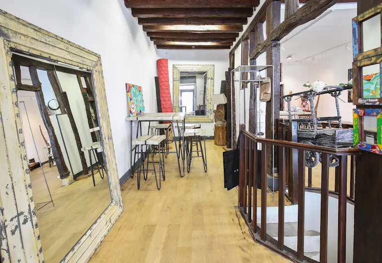 Art Gallery Space in Le Marais - Image 1
