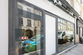 Art Gallery Space in Le Marais - Image 3