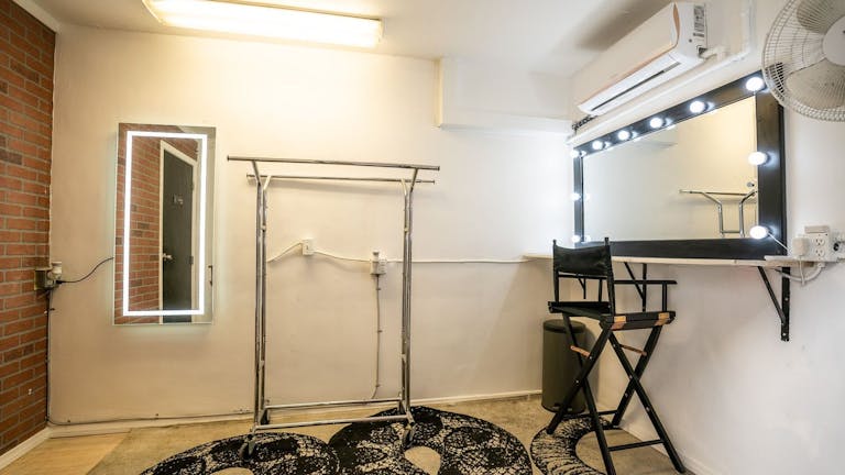 CYC Wall ground North Hollywood film studio green screen tech blue backdrops - Image 3