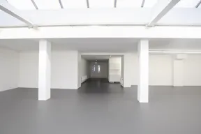 Spacious Gallery in the Jordaan - Image 2