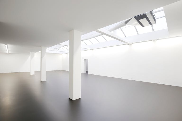 Spacious Gallery in the Jordaan - Image 4