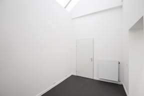 Spacious Gallery in the Jordaan - Image 5