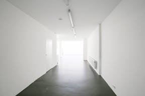 Spacious Gallery in the Jordaan - Image 6