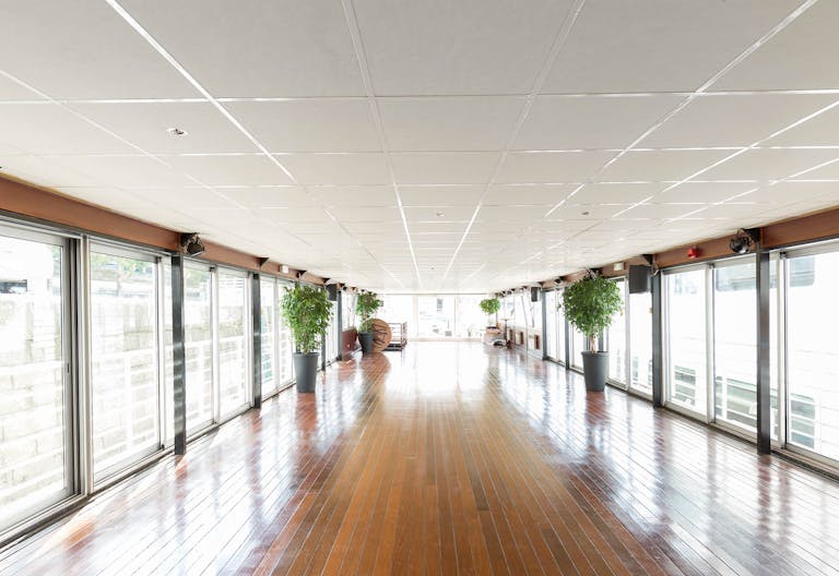 Beautiful Boat Venue on the Seine - Image 0