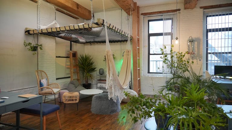 Cozy Williamsburg Event Space & Photo Studio - Image 1