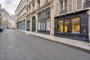 Pop-Up Boutique - Image 1