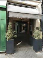 Gallery Space in Saint-Germain - Image 5