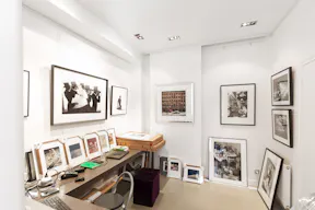 Beautiful Gallery Along the Seine - Image 2