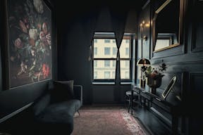 Upscale Loft on 5th with Furnished Rooftop & Fireplace, Sound System, Custom Lighting, Kitchen & Staff Provided - Image 9