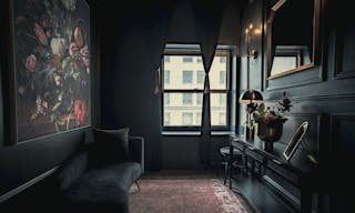 Upscale Loft on 5th with Furnished Rooftop & Fireplace, Sound System, Custom Lighting, Kitchen & Staff Provided - Image 9