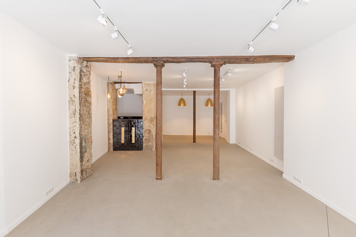 Renovated 63 sqm Pop-Up Space Near République, Paris