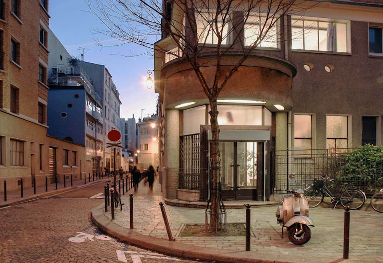 Sublime Gallery near Republique - Image 3