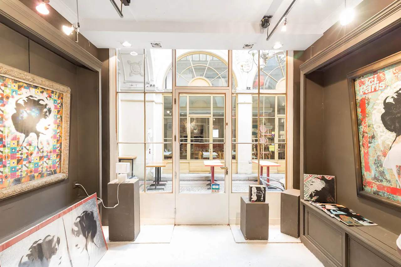 Gallery Space Near Palais Royal - Image 0