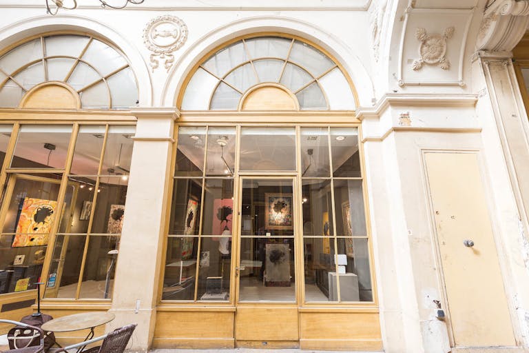 Gallery Space Near Palais Royal - Image 2