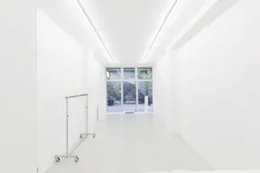 Urban Gallery Space in Haut-Marais - Image 0