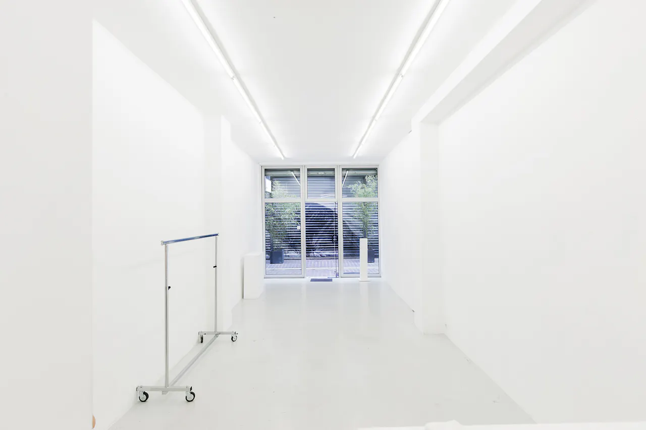 Urban Gallery Space in Haut-Marais - Image 0