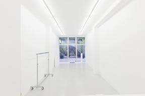 Urban Gallery Space in Haut-Marais - Image 0