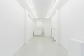 Urban Gallery Space in Haut-Marais - Image 2