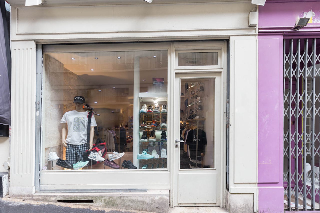 Pop-Up Shop in Montmartre - Image 1