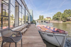 Modern Loft Space in East - Image 7