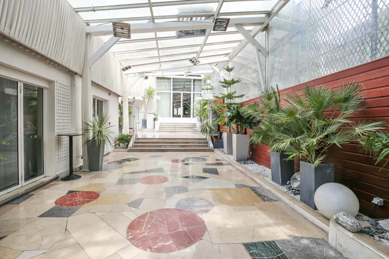 Unique Event Space in Paris 16th - Image 1