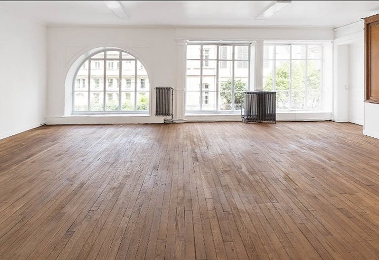 Showroom Near Arts et Métiers - Image 0