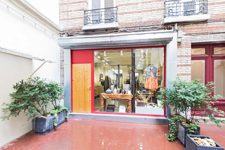 Lovely Boutique in Paris 2nd - Image 3