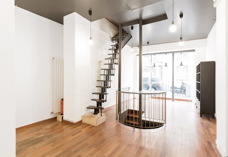 Pristine Retail Space in Le Marais - Image 0
