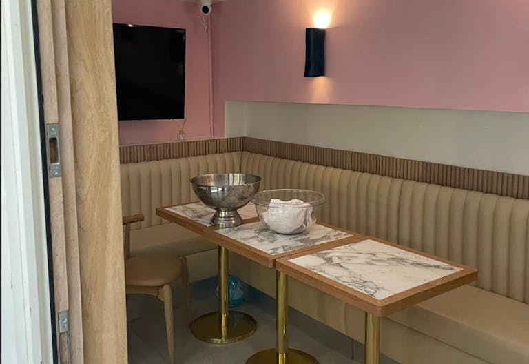 Lieu chic au coeur du Marais - Image 2