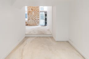 Tasteful Boutique in Le Marais - Image 0