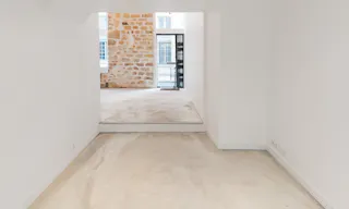 Tasteful Boutique in Le Marais - Image 0