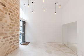 Tasteful Boutique in Le Marais - Image 1