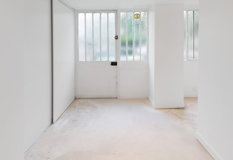 Tasteful Boutique in Le Marais - Image 4