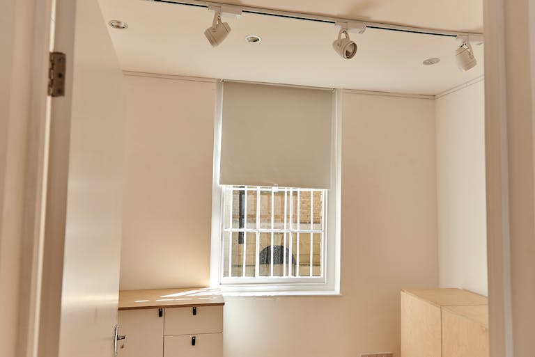 Beautiful Marylebone Showroom - Image 2