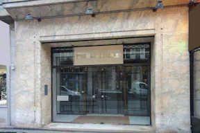 Classic Boutique in Louvre-Rivoli - Image 0