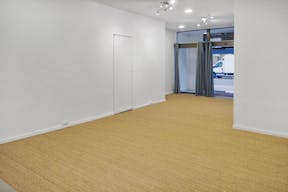 Classic Boutique in Louvre-Rivoli - Image 1