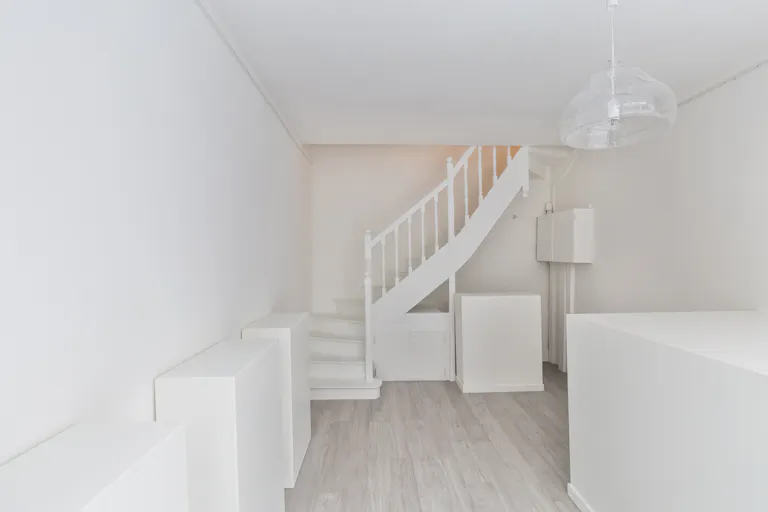 3-Story Gallery in Le Marais - Image 0