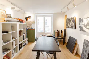 3-Story Gallery in Le Marais - Image 1