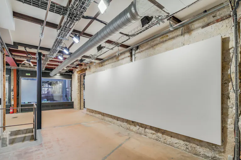 Industrial Space in Luxury l'Opéra - Image 1