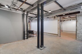 Industrial Space in Luxury l'Opéra - Image 8