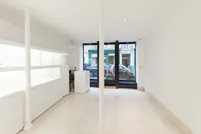 Bright Le Marais Space - Image 0