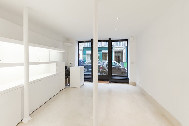 Bright Le Marais Space - Image 0