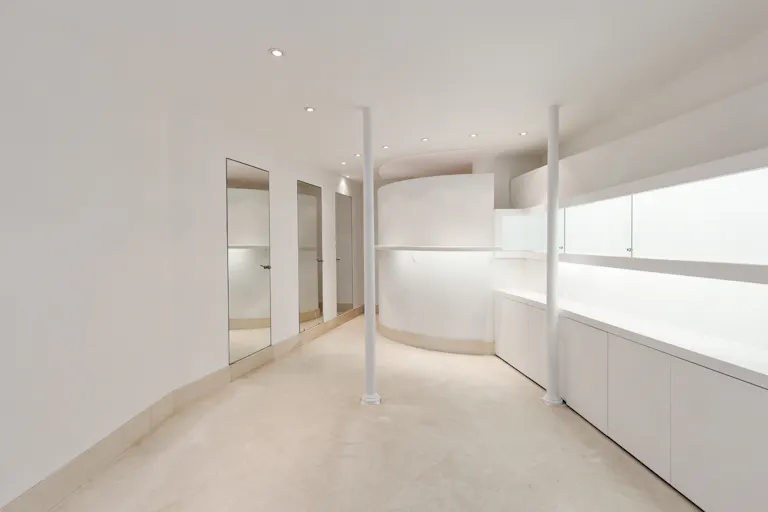 Bright Le Marais Space - Image 1