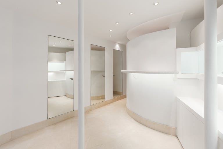 Bright Le Marais Space - Image 2