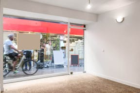 Tiny shop, 20 m² + 20m² au sous sol - Image 0