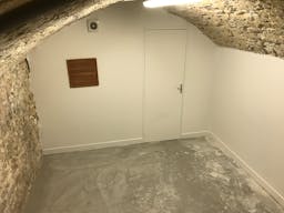 Tiny shop, 20 m² + 20m² au sous sol - Image 2