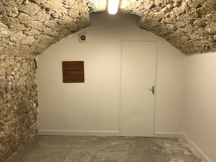 Tiny shop, 20 m² + 20m² au sous sol - Image 3