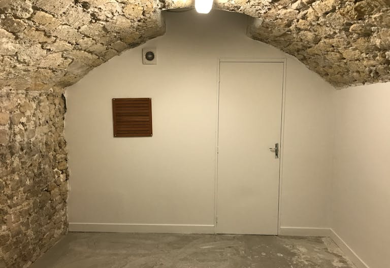 Tiny shop, 20 m² + 20m² au sous sol - Image 3