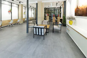 Retail Space in Le Marais - Image 1